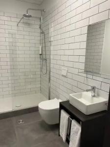 Abc By Reykjavik Keflavik Airport - 65