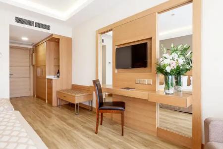 Salamis Park & Casino - 14