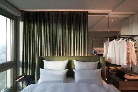 b'mine Frankfurt Airport - 36