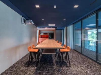 b'mine Frankfurt Airport - 9