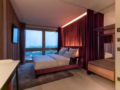 b'mine Frankfurt Airport - 26