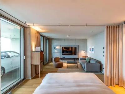 b'mine Frankfurt Airport - 1