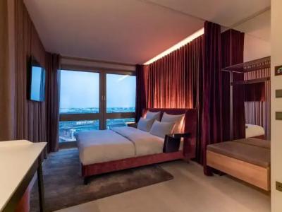 b'mine Frankfurt Airport - 34