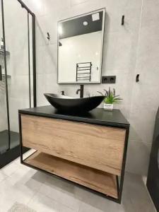 в центре - 14