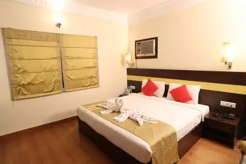 Empire Regency - A Luxury Hotel - 9