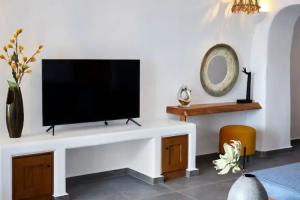 Allure Breeze Suites, Ия