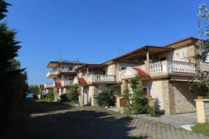 Villa Argo 2 - Beachfront, Big gardens, Location!, Пефкохори