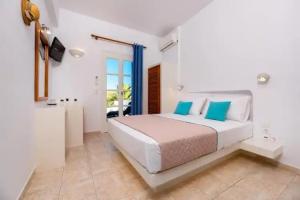 Мини-отель «Seaside Breeze», Камари