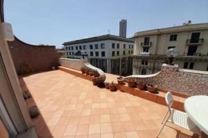 Tiffany's Luxury Resort, Неаполь