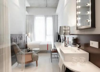 Ruby Louise Frankfurt - 43