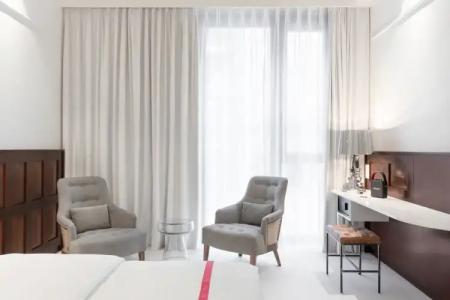 Ruby Louise Frankfurt - 46