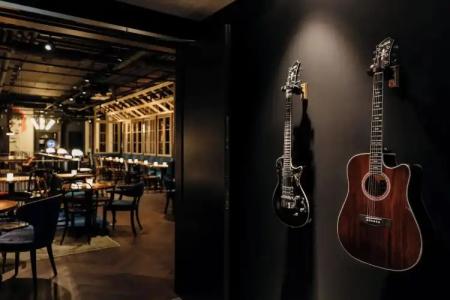 Ruby Louise Frankfurt - 30