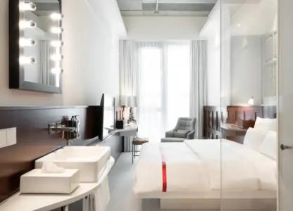 Ruby Louise Frankfurt - 39