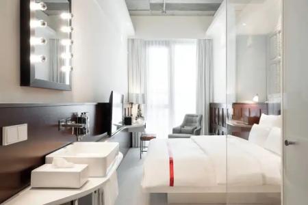 Ruby Louise Frankfurt - 28