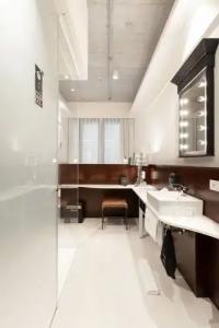 Ruby Louise Frankfurt - 37