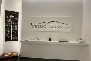 Vesucharme Suite Luxury Room, Неаполь
