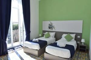 Specchio di Parthenope B&B, Неаполь