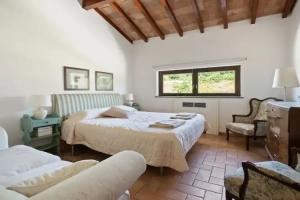 Дом «Waterfront Mansion in Rome near Lake», Рим