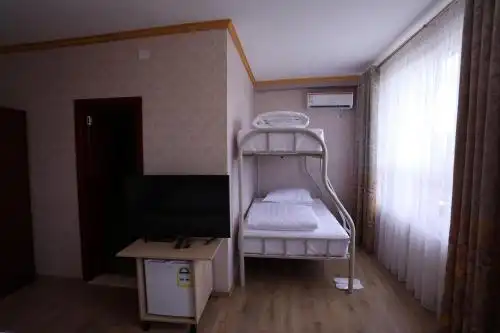 British Pogradec - 9