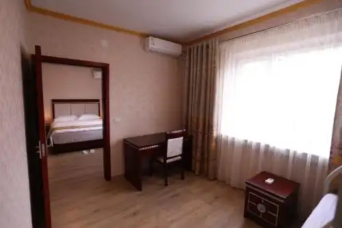 British Pogradec - 12