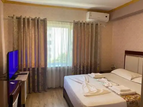 British Pogradec - 15