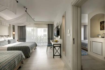 Limak Cyprus Luxury Resort & Spa & Beach Club & Casino - 2