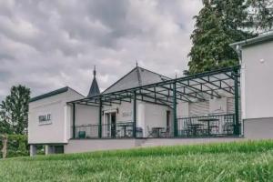 Villa17, Бадачоньтомай