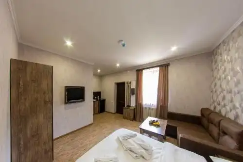 Tsaghkadzor Inn - 13