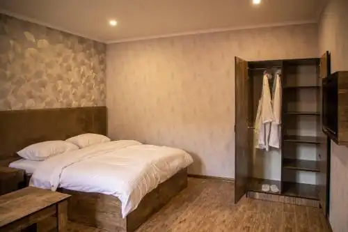 Tsaghkadzor Inn - 8
