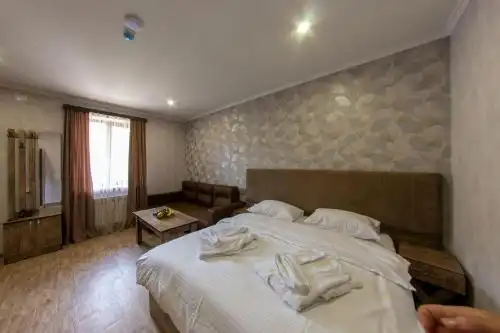 Tsaghkadzor Inn - 9