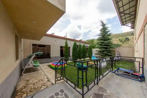 Tsaghkadzor Inn - 35