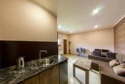 Tsaghkadzor Inn - 1