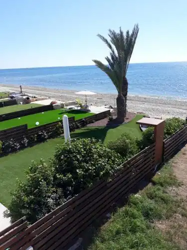 Seafront Beach Party Villa - 12
