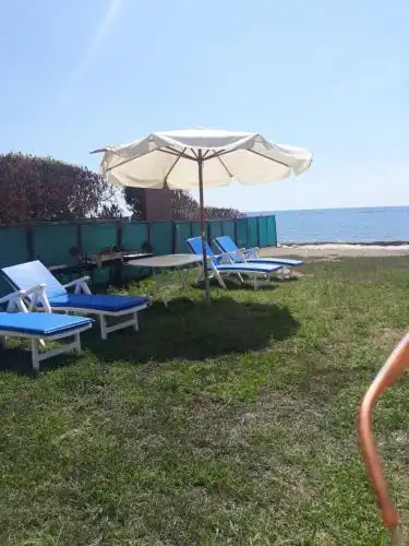 Seafront Beach Party Villa - 10