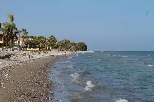 Spiros Seaside Holiday Home - 14