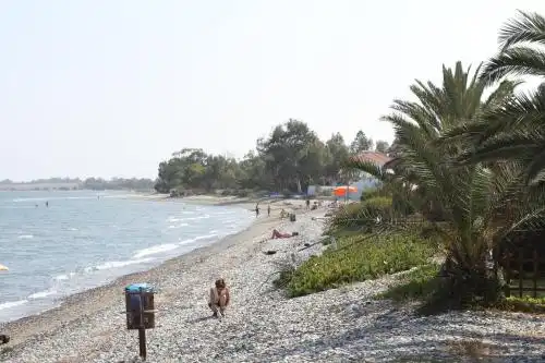 Spiros Seaside Holiday Home - 15