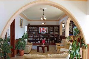 Гостевой дом «Rose Gardens Boutique & Pool & Restaurant»