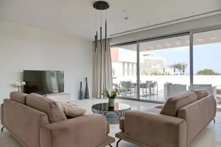 Sea Pearl Beachfront Villas - 15