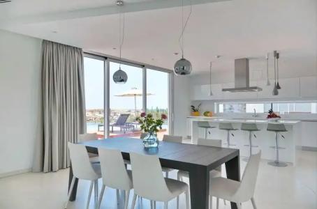 Sea Pearl Beachfront Villas - 23