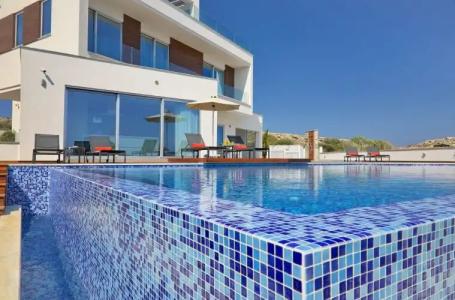 Sea Pearl Beachfront Villas - 24