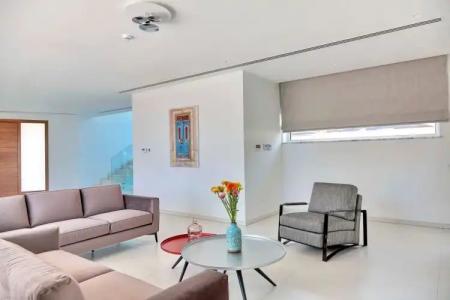 Sea Pearl Beachfront Villas - 16