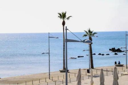 Phaedrus Living: Seaside Luxury Flat Lighthouse 62 - 23