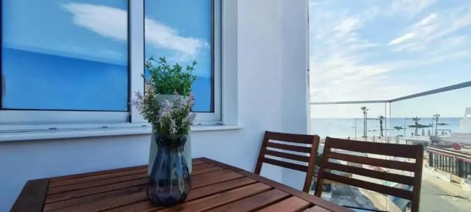 Phaedrus Living: Seaside Luxury Flat Lighthouse 62 - 40