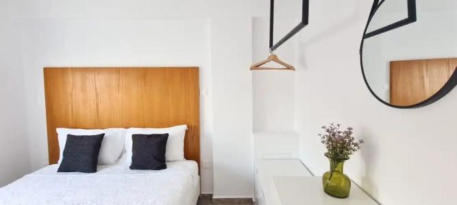 Phaedrus Living: Seaside Luxury Flat Lighthouse 62 - 68