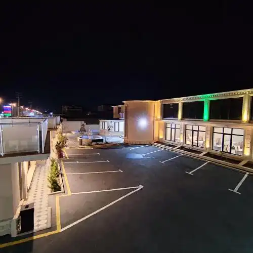 Everest and Restoran - 2
