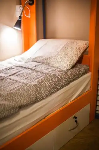 SubWay Hostel - 69