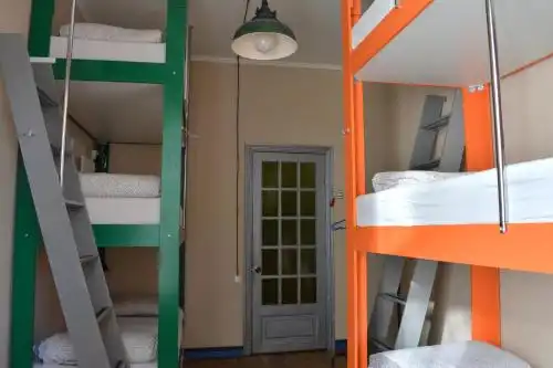 SubWay Hostel - 74