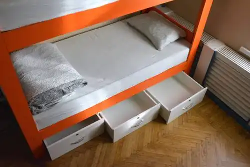 SubWay Hostel - 76