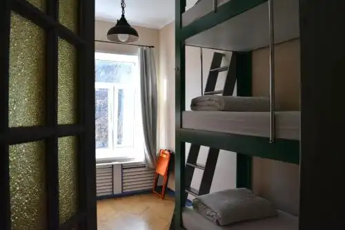 SubWay Hostel - 72