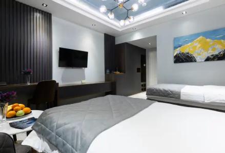 Roadside by Khorrot - 82